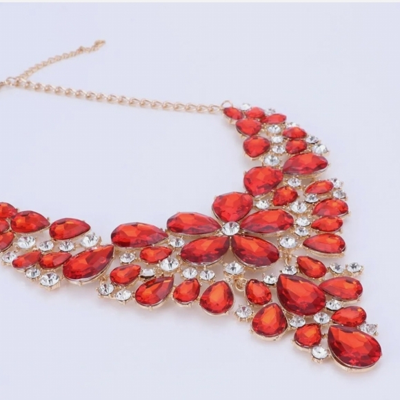 18k gold plated red crystal flower necklace earrings set - Picture 7 of 12